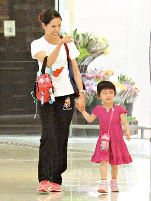 Chuyện tình của Lý Nhược Đồng và bạn trai chấm dứt vì vị đại gia này không muốn cô sinh con.