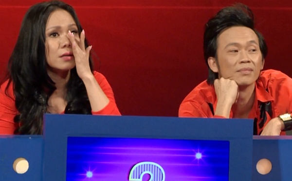 Viet Huong, Hoai Linh khoc khi ke lai qua khu hinh anh