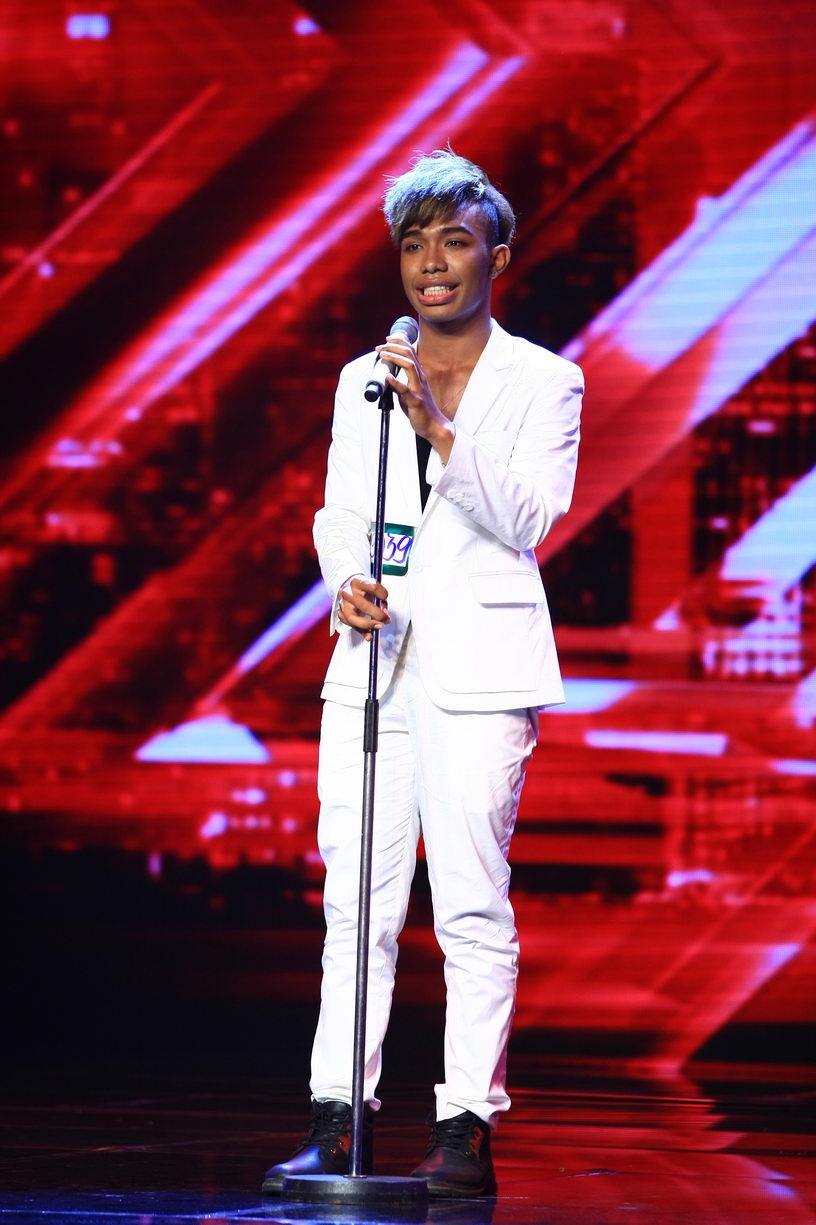 Hồ Ngọc Hà đồng quan điểm: “Thật sự mà nói cách bạn hát, cách bạn đưa tay hay khẩu hình của bạn rất giống Toni Braxton, giống lắm! Rất tiếc vì nếu chất này làm tới, bạn cũng là một trong những nhân tố. Tuy nhiên, những đoạn cần tới bạn lại không làm được. Bạn lên đây hát và thấy rất vui, nếu để xét mà đi vào trong thì làm khó cho bạn và làm khó cho chính cả chúng tôi nữa”. Dương Khắc Linh cảm thấy “nổi da gà” nhưng “không biết tại anh thấy hay hay anh thấy ớn lạnh”.