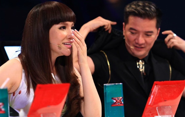 Mr. Dam, Ha Ho phan khich vi co gai lai Viet hinh anh