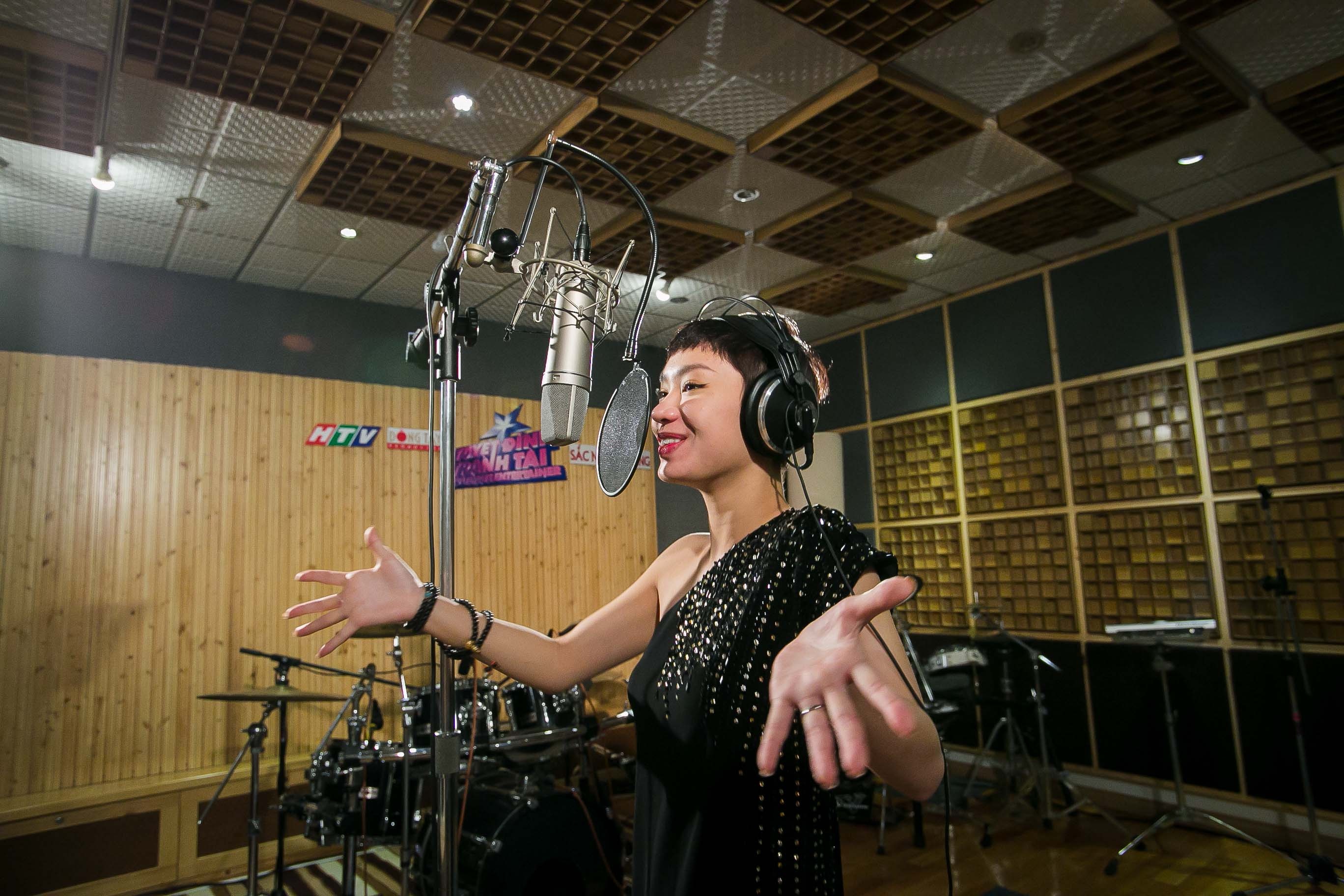“Tuần thi rock, lúc đầu My khá là run, rock  không phải sở trường của mình, nó thể hiện cá tính rất mạnh mẽ, dòng nhạc My chọn thì nó vẫn là   dance nhưng thể hiện bên trong nhiều hơn là bùng phát bên ngoài. My đã cố gắng hết mình. Tuần   này thì My rất thích, đối với các ca khúc hit những năm 90, My có cơ hội nghe các anh chị thể hiện   các ca khúc của thập niên 90 và cũng có cơ hội thể hiện ca khúc mà mình yêu thích. Tuần thi lần   này My nghĩ các ca sĩ đều thoải mái, ai trong mọi người cũng có ca khúc đã nằm lòng, pop thập   niên 90 không phải khó khăn quá với tất cả mọi người”.