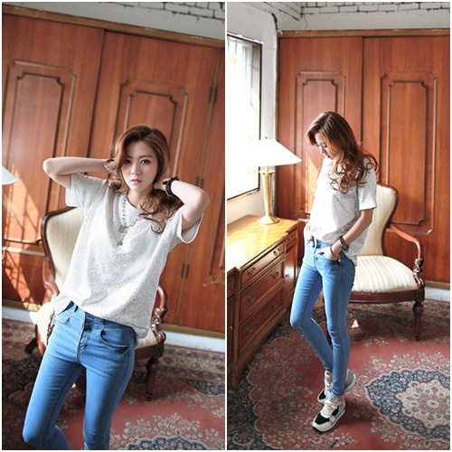 Áo pull freesize với kiểu dáng đơn giản, có thể mix với bất kì món đồ gì sẽ đem lại sự thoải mái không gì bằng.