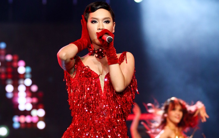 Tra y hat Tinh 2000 hinh anh