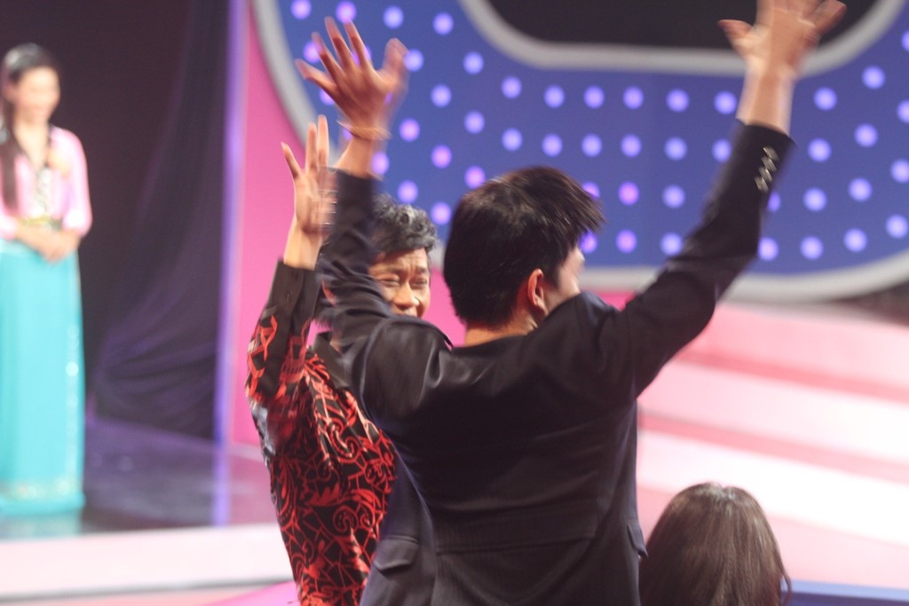 Theo luật của chương trình, chiến thắng trong tập 6 thuộc về đội khách Jenifer Phạm - Nathan Lee với phần thưởng trị giá 20 triệu đồng.