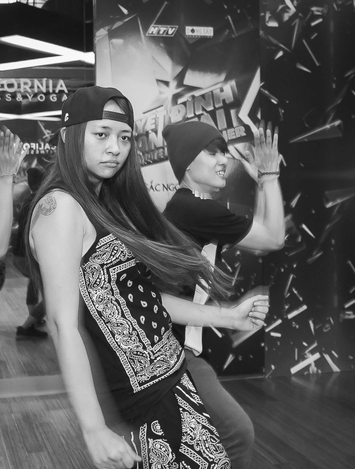 Kimmese mất nhiều thời gian để suy nghĩ xem ai có khả năng hát được tất cả các thể loại nhạc khác nhau. “Ca sĩ nào cũng có thể mạnh riêng, điểm nổi trội riêng, để nói ai có khả năng hát được tất cả các thể loại nhạc rất mơ hồ. Mình không thiên vị ai hết, mọi người cứ cố gắng thể hiện mình như vậy là tốt rồi”, nữ rapper chia sẻ.