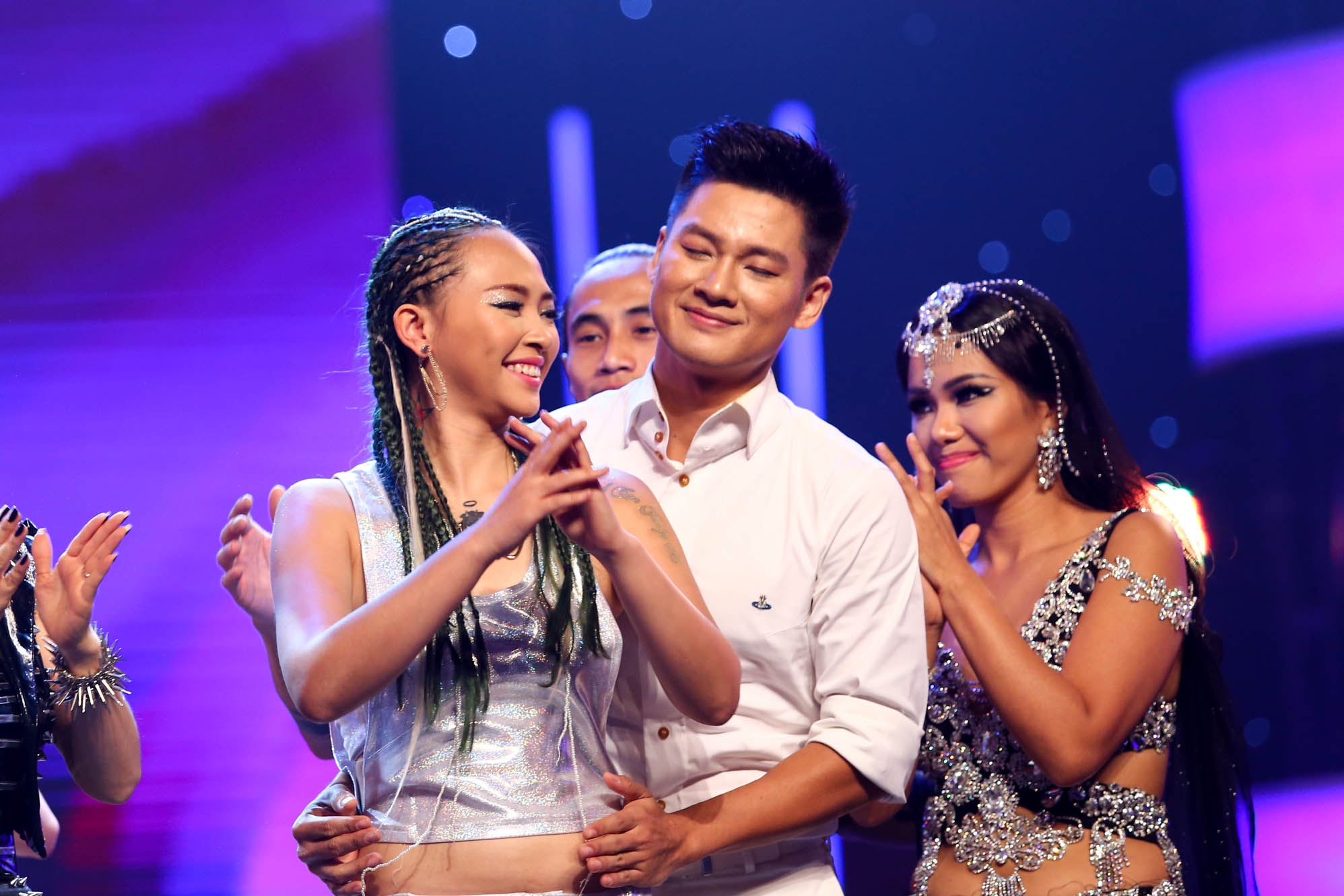 Kimmese chia tay trong tiếc nuối.