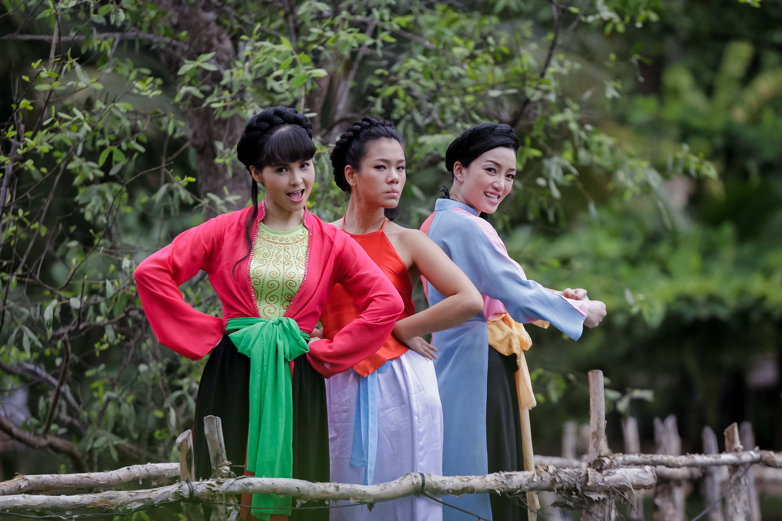 Điểm nổi bật trong câu chuyện là đề cao người phụ nữ Việt Nam luôn chăm lo săn sóc cho chồng, mặc dù lỡ gánh lấy nhầm phải ông chồng ham chơi, khờ khạo do thầy bói “Rằng Văn Rú” Trấn Thành làm mai. Câu chuyện tái hiện lại các trò chơi dân gian ở những vùng quê mà nay đã dần mất đi tuy nhiên có pha thêm chút hiện đại vào để tạo thêm sinh động câu chuyện.