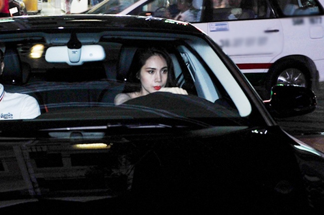 Trong đêm 6/4/2014, Thủy Tiên lái chiếc Audi của mình đi chấm thi Bước nhảy hoàn vũ.