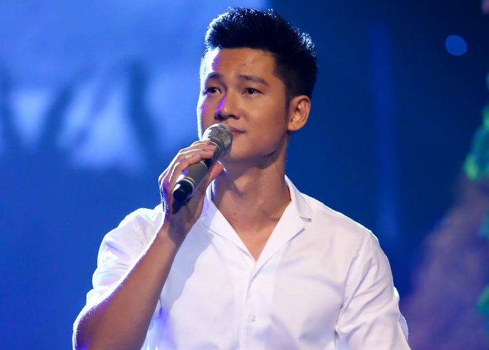 Duc Tuan lang nguoi hat Sa mua giong hinh anh