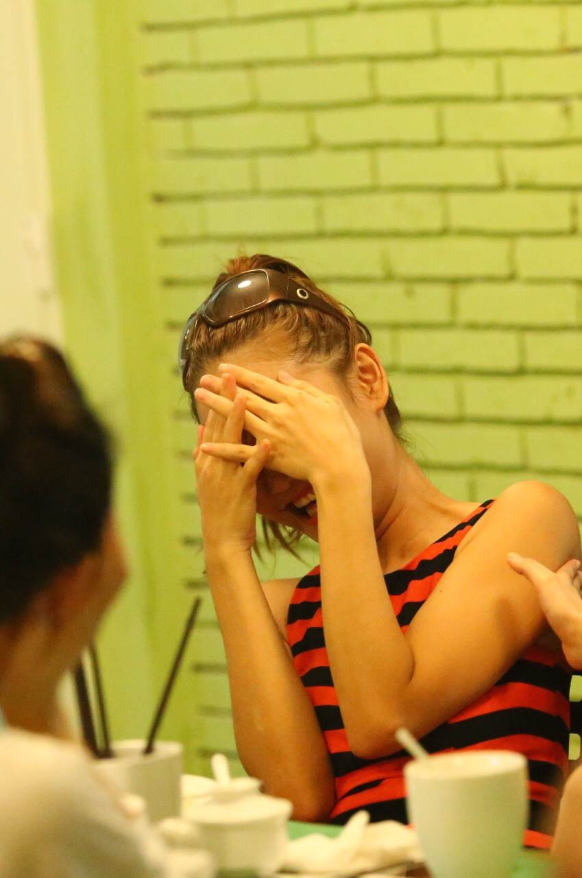 Tuy chưa thật sự hoàn thiện nhưng cô đã khá tự tin tiếp xúc với mọi người, cô trở lại trong các sự kiện và đang nung nấu tấn công showbiz lần nữa.