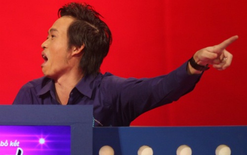 Hoai Linh bi nu MC chat toi boi hinh anh