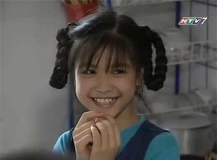 Bích Huyền với gương mặt dễ thương cùng nụ cười đáng yêu.