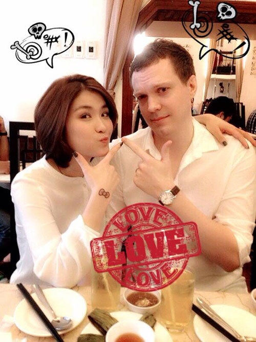 Bích Huyền rạng rỡ trong bộ ảnh cưới năm 2012.