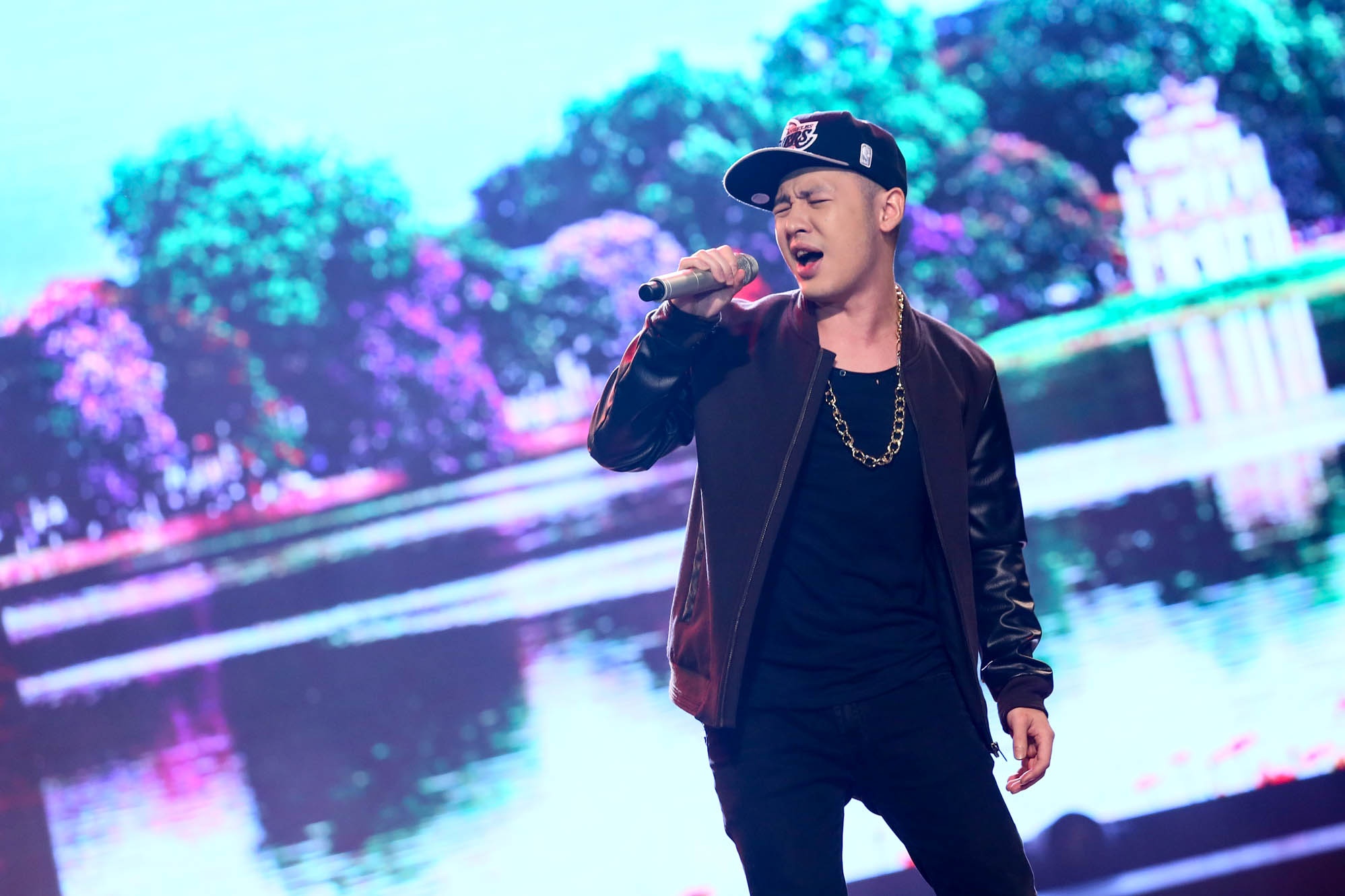 Hoàng Hải quyết định chọn 2 bản hit Em không quay về và Để em rời xa của Hoàng Tôn và FB Boiz cũng khiến nhiều người lo ngại anh không tìm ra cái mới trong một bài đã cũ. Tuy nhiên, bằng tài năng của Hoàng Hải, anh đã thổi bay người hát trước để làm nên cú đột phá không thể ấn tượng hơn. 