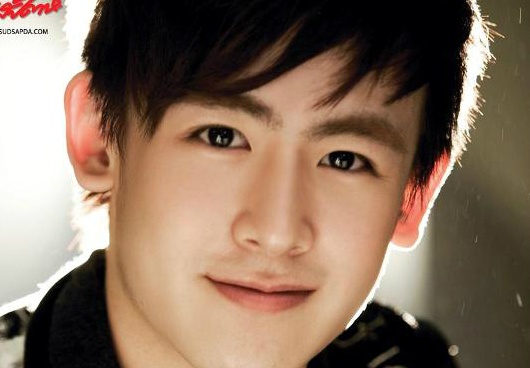 Nhung 'hoang tu ngoai' xuat sac nhat Kpop 2014 hinh anh