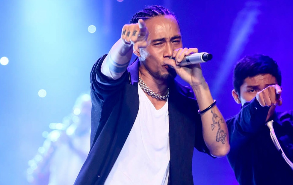 Pham Anh Khoa hat, Le Hoang da xeo Tran Thanh hinh anh