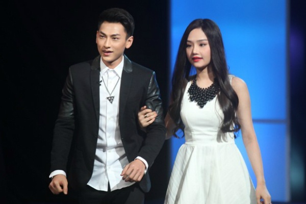 Hoai Linh – Viet Huong lo so Isaac cuop 'con gai ut' Miu Le hinh anh