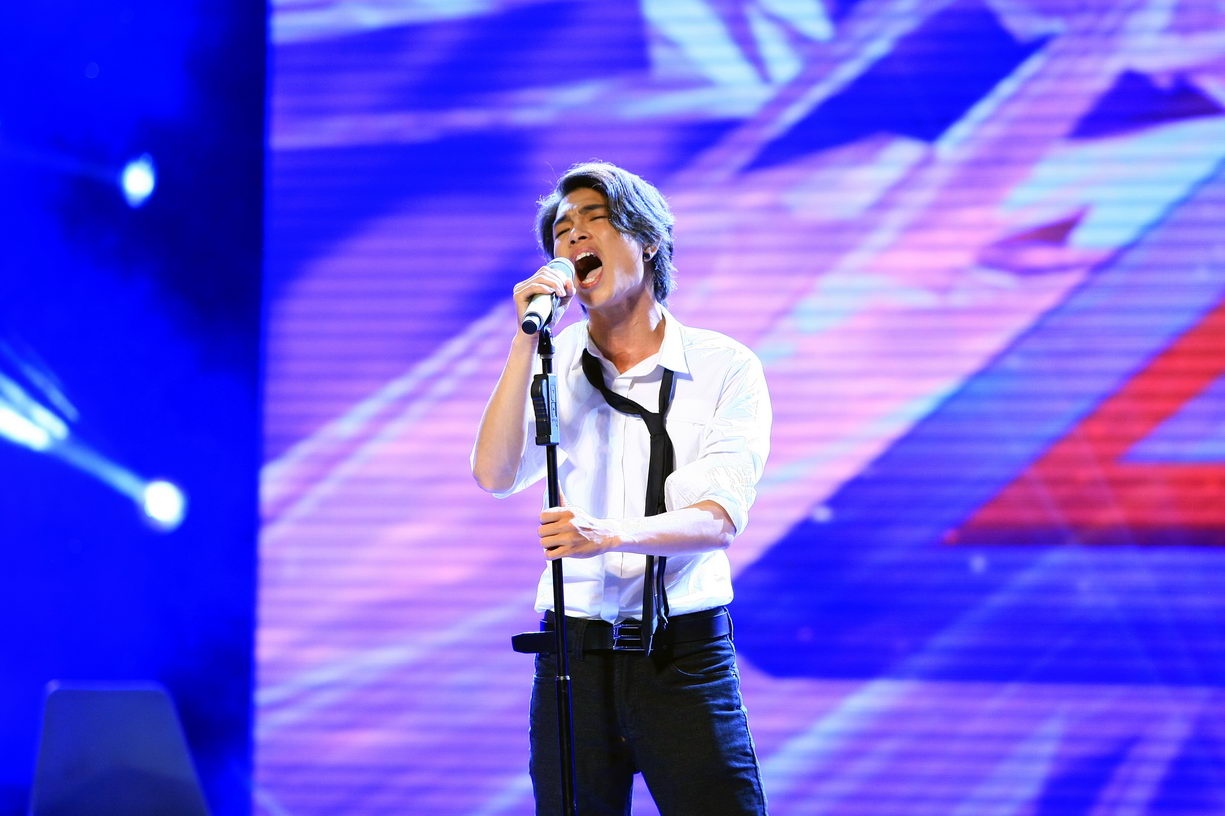 Hồ Ngọc Hà nói vui: “Hy vọng là, mới 17 tuổi, trái tim khoan đã chật chội, cứ yêu đi, yêu nữa hát còn say nữa”. “Với tuổi 17, em hát có một điều gì đó rất riêng, rất Tích Kỳ, vẫn giữ được cảm xúc của bài hát”, Đàm Vĩnh Hưng thích thú.