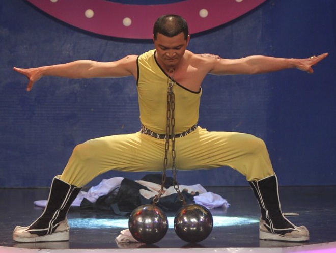 Tiet muc moc vat nang vao co rung ron den thot tim: hinh anh