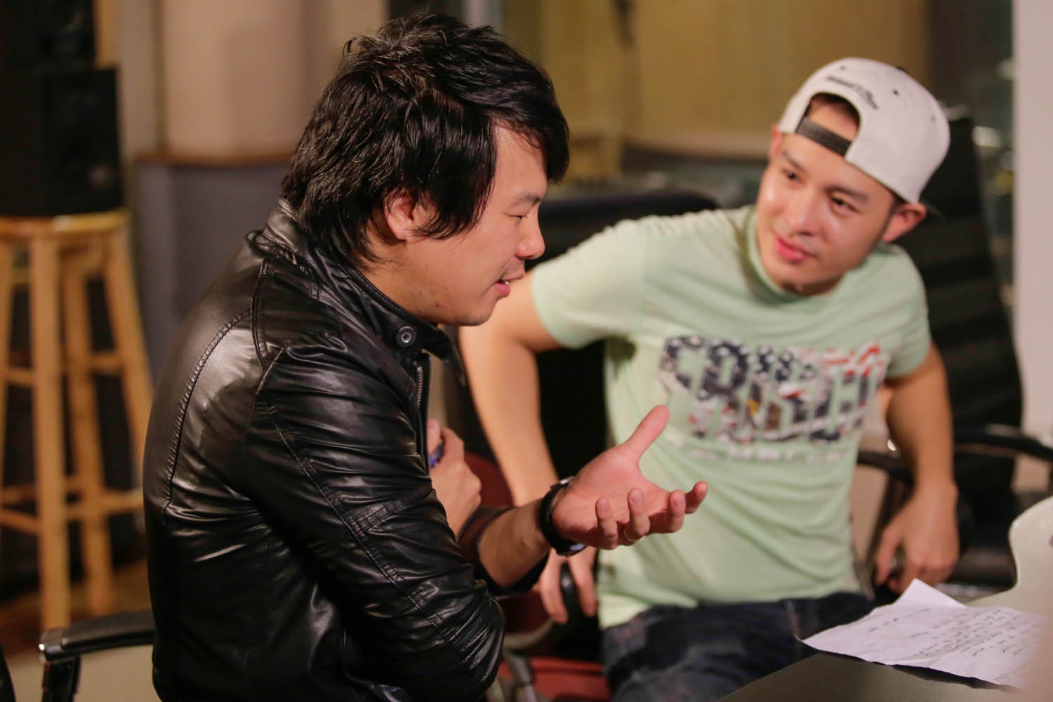 Ba ca sĩ tỏ ra rất hứng thú với sự xuất hiện của Thanh Bùi, riêng Hoàng Hải vui vẻ ngỏ lời mong muốn được Thanh Bùi sáng tác cho mình một bài hát.