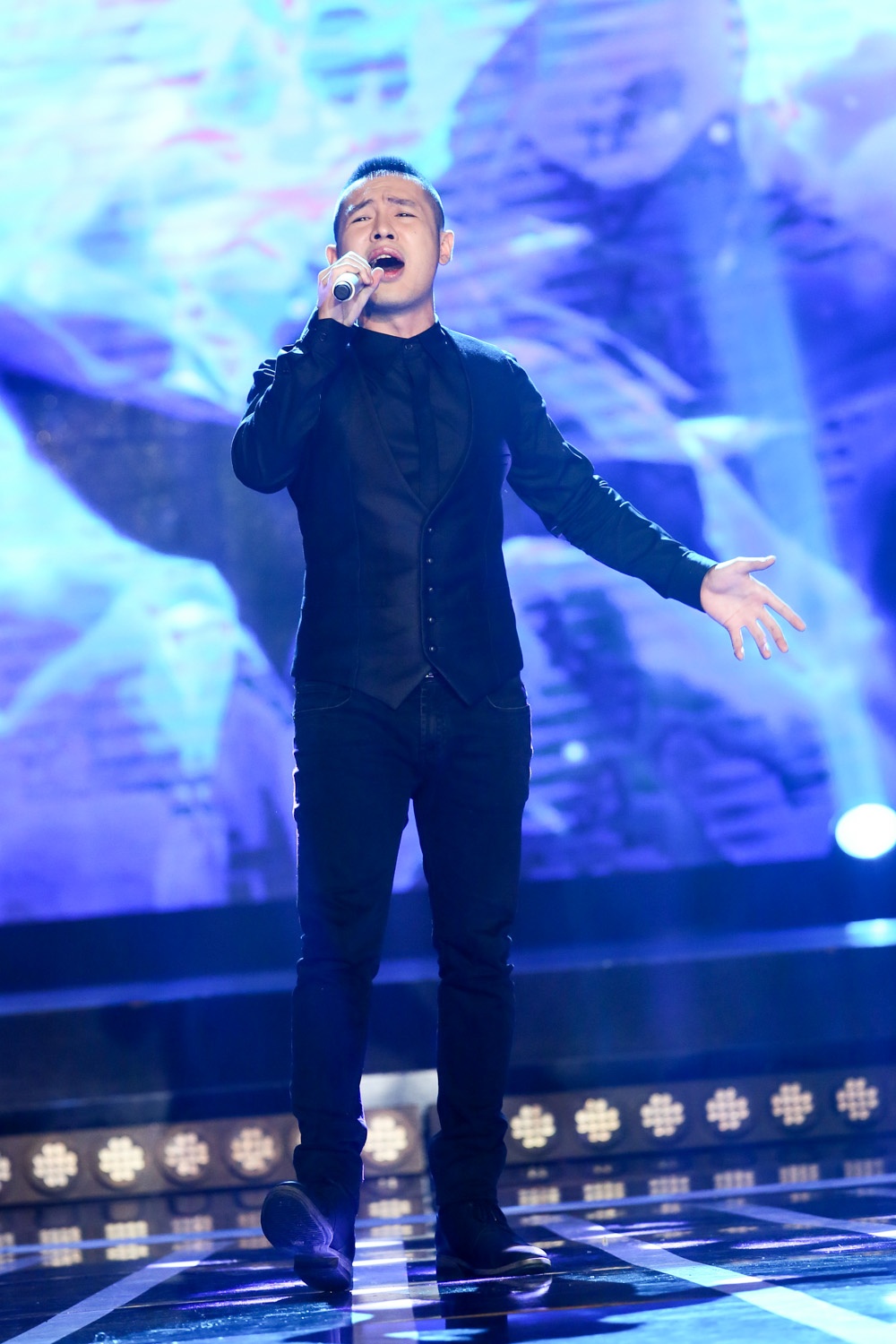 Hoàng Hải quyết định chọn thể hiện một ca khúc gắn liền với tên tuổi của Adele - Don’t you remember. Anh chia sẻ: “Adele hát ca khúc này rất tình cảm với cái nhìn của một người phụ nữ khi có vết thương trong trái tim, trong tình yêu. Nhưng Hải lại muốn truyền tải một góc nhìn khác, là nỗi buồn của người đàn ông khi thất tình ra sao”. Thông minh khi chọn một ca khúc phô được nốt cao sở trường, Hoàng Hải đã nhận được những lời khen của giám khảo khi lên cao không hề mệt mỏi. Tuy nhiên theo họ, anh cũng cần có cảm xúc hơn nữa.