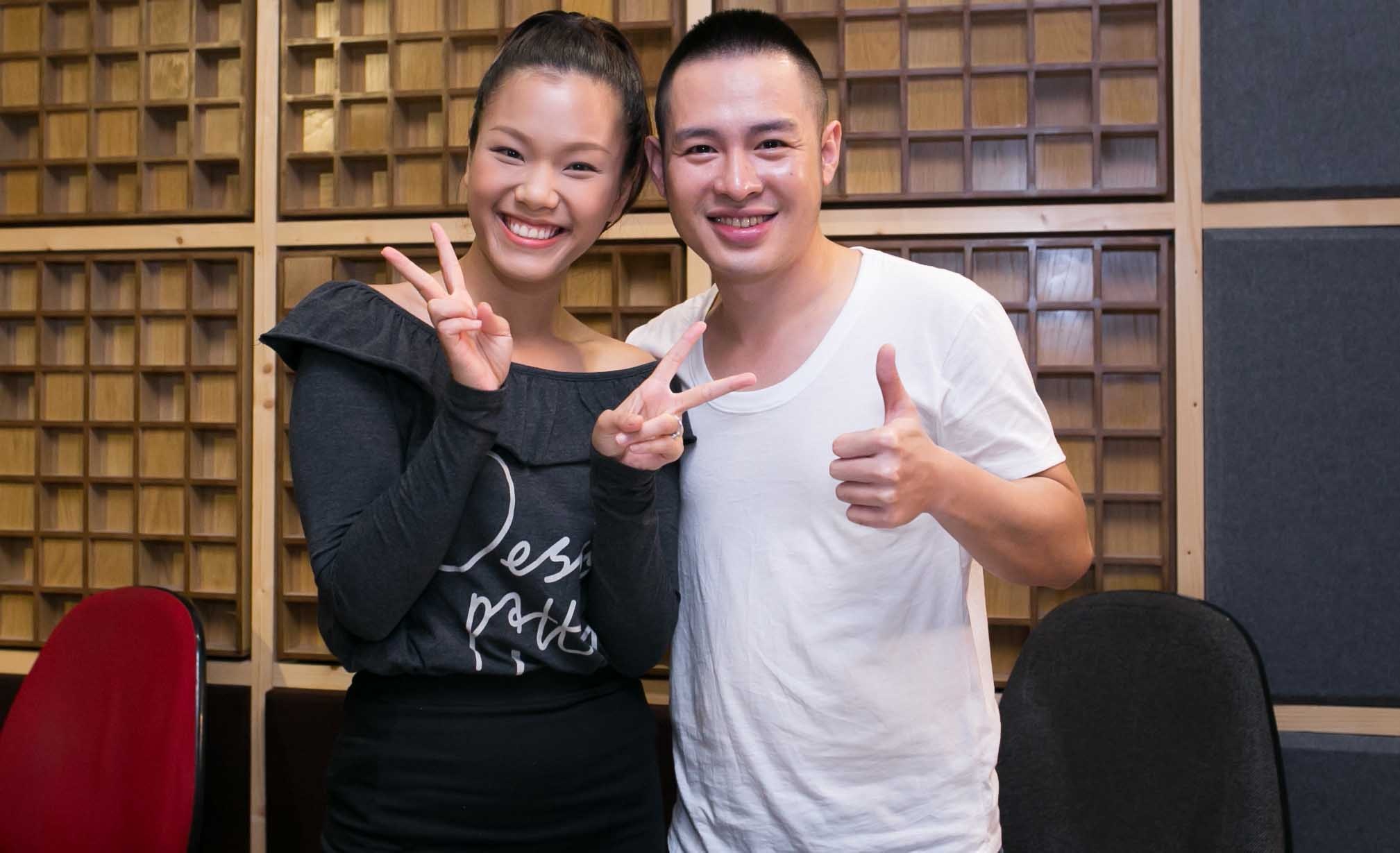 Đánh giá về đối thủ của nhau, cả 2 luôn dành cho đối phương những nhận xét có cánh. Đối với Hoàng Hải, Phương Vy là một hình mẫu ca sĩ lý tưởng và hoàn hảo. Các tiết mục Phương Vy trình diễn trên sân khấu luôn hấp dẫn và để lại ấn tượng mạnh mẽ trong lòng khán giả. Hoàng Hải chia sẻ mái tóc xù được sử dụng trong tiết mục Daddy Cool là ý tưởng của Phương Vy, cô đã hiến kế cho anh để tiết mục trọn vẹn hơn. Hoàng Hải tỏ ra rất ngưỡng mộ đàn em: “Các tiết mục của Phương Vy được dàn dựng rất công phu, không chỉ đẹp về phần nghe mà phần nhìn cũng hấp dẫn nữa”.