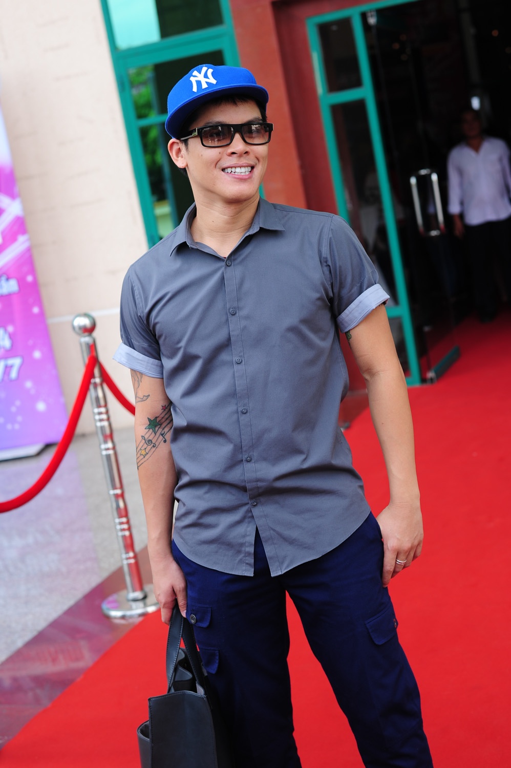 John Huy quen thuộc với khán giả vì anh gây ấn tượng đẹp ở Thử thách cùng bước nhảy trong vai trò biên đạo.
