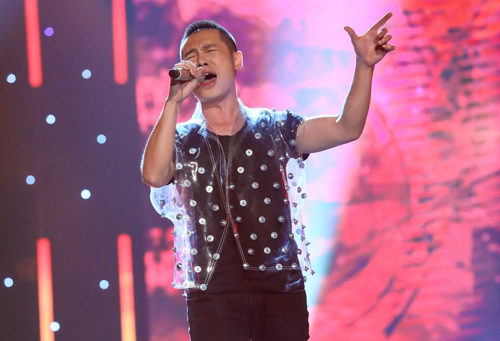 Y Lan het loi khen ngoi Hoang Hai dep trai khi hat rock hinh anh