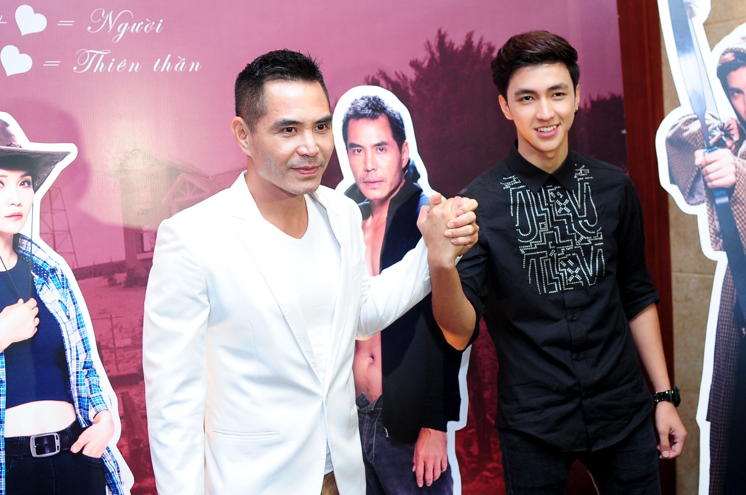 Nữ diễn viên họ Mai chia sẻ thêm: “Tôi và anh Phi Tiến Sơn quen biết nhau đã lâu, cũng từng hợp tác trong một bộ phim trước đó nên chúng tôi hiểu nhau. Lúc tôi và anh Sơn đang ăn trưa, anh kể cho tôi nghe một câu chuyện và tôi bị thu hút ngay, nên bảo anh gửi kịch bản qua. Đọc xong kịch bản tôi quyết định đầu tư cho bộ phim này”.