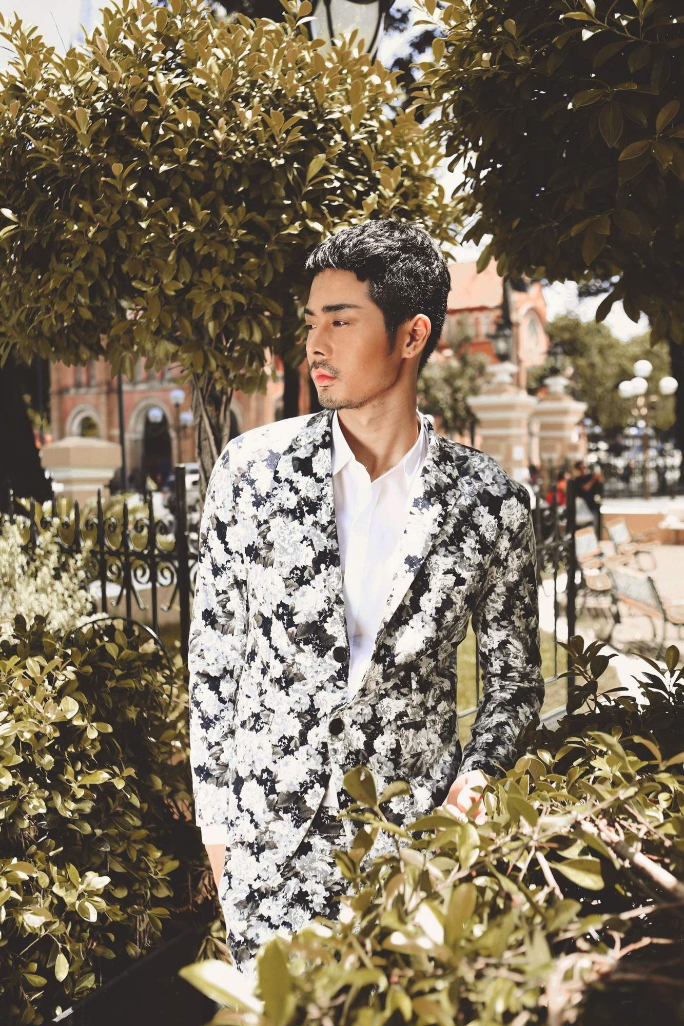 Sau một thời gian bay đi bay về để tham gia các show thời trang, Dương Mạc Anh Quân vừa quyết tâm gác lại mọi thứ ở Hà Nội để lập nghiệp hẳn tại TP.HCM.