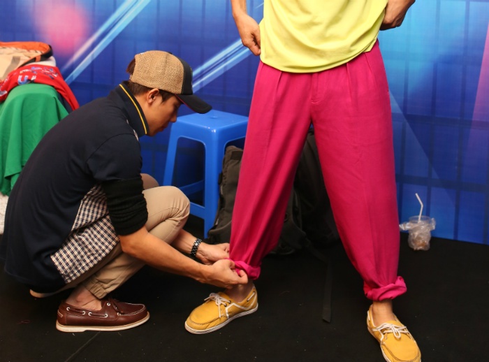 Tran Thanh ngoi xom xan quan ho Xuan Bac hinh anh