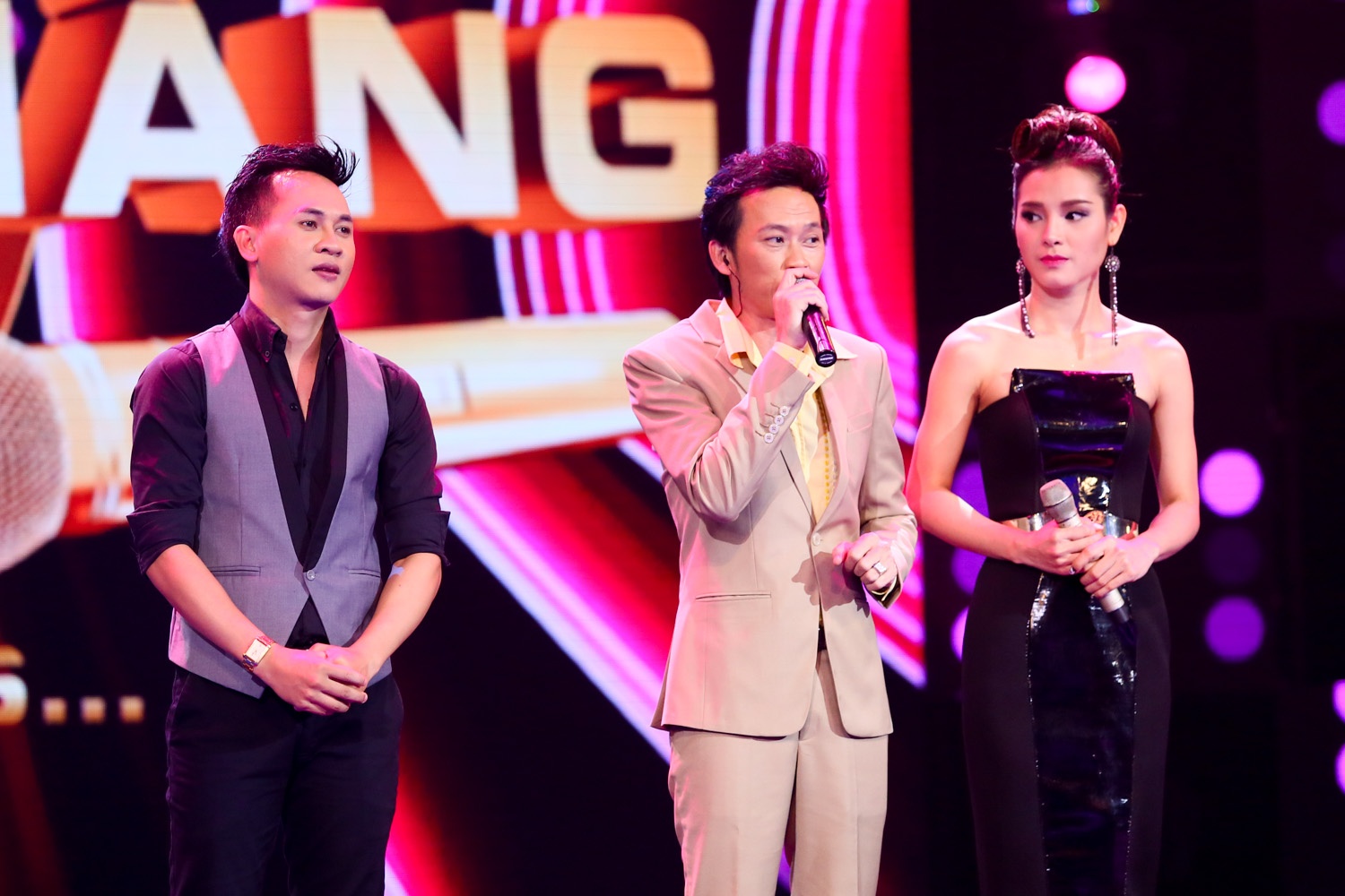 Phương Trinh và Nhật Minh tiến thẳng vào vòng tứ kết.