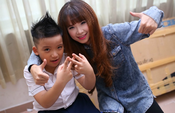 Khoi My quay tung bung cung cac vu cong nhi hinh anh