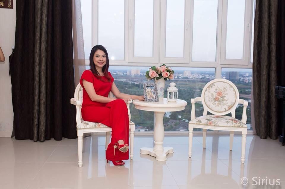 Sau nhiều năm lao động miệt mài và tích cóp, Thanh Thảo đã tự tay mua nhà và hiện nay cô đang sở hữu 3 căn nhà tại TP.HCM. Căn nhà đầu tiên, nữ ca sĩ cá tính dành tặng mẹ và các em. 