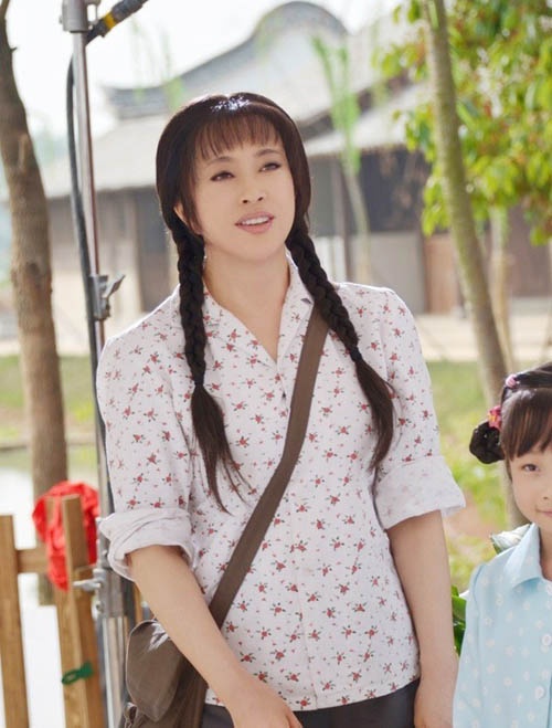 Lưu Hiểu Khánh vào vai diễn thiếu nữ tuổi đôi mươi trong Tôi có một giấc mơ.