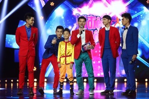 Nhóm 365 có phần trình diễn khách mời và màn giao lưu gặp gỡ giữa Isaac và bản sao của mình (An Bình) ngay trên sân khấu của chương trình.