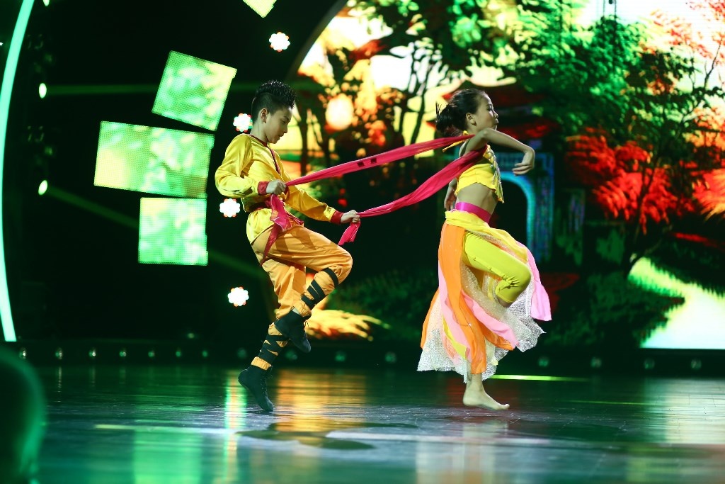 Như vậy, với vị trí dẫn đầu bảng A trong suốt 2 vòng thi, An Bình - Thúy Vy trở thành ứng cử viên hàng đầu cho ngôi vị quán quân. Phía bên kia, bảng B, đối thủ của họ đang là Anh Đức - Thục Hiền.