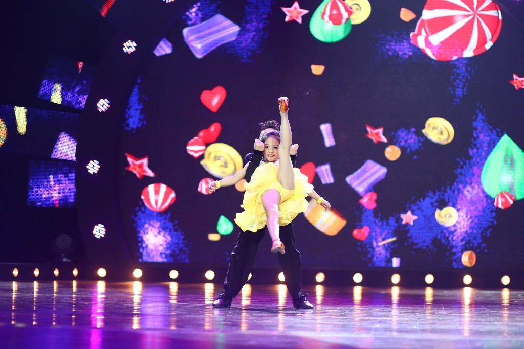 Cũng trong tập 4, cô bé 7 tuổi Thanh Nga răng sún làm Trấn Thành nao núng, khi em khóc từ lúc nghe công bố kết quả vào vòng chung kết không có tên mình. Cho đến khi vào phòng chờ với mẹ, em vẫn tiếp tục khóc vì lý do: 