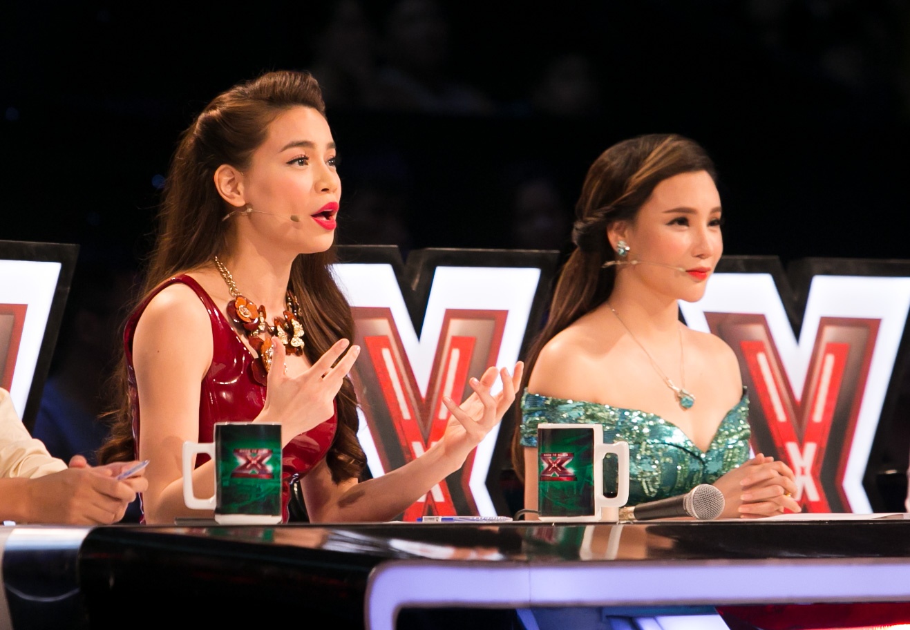 Hồ Ngọc Hà luôn say mê trong giọng hát mềm mại, mướt mát dù cô thể hiện bất kỳ dòng nhạc nào. Đàm Vĩnh Hưng nói thay cho học trò: “Hà đã có những nhận xét rất tốt đẹp và ưu ái Hà Vân như thế, đúng là khi Hà Vân ra sân khấu khác hẳn lúc tập”.