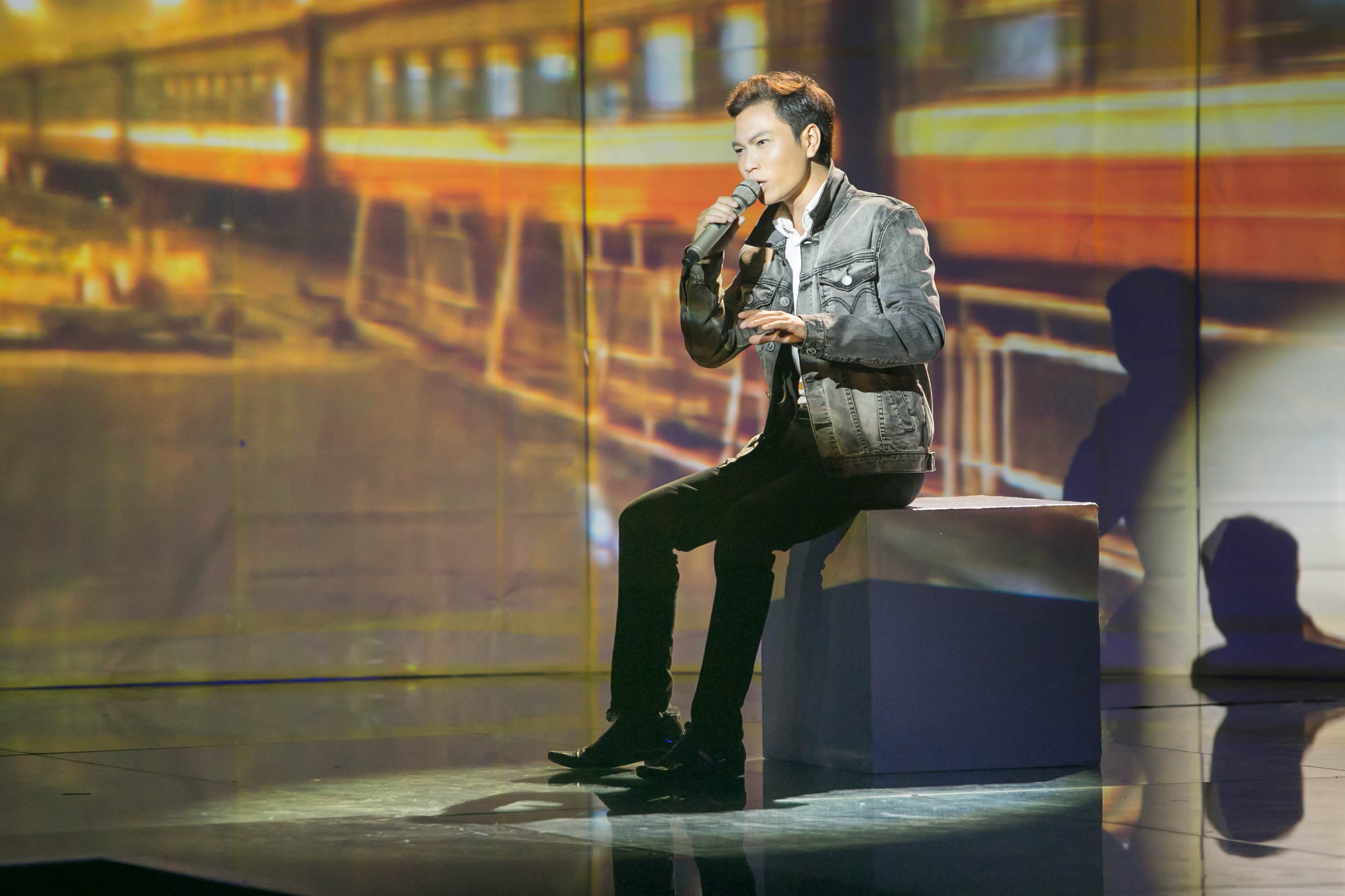 Quang Đại tiếp tục chinh phục khán giả với dòng nhạc bolero khi hát Tình như mây khói. Dương Khắc Linh tinh ý nhận ra học trò của Đàm Vĩnh Hưng chịu nhiều ảnh hưởng, nhưng sau đó anh khen bù Quang Đại “rất quyến rũ”. Hồ Quỳnh Hương bày tỏ sự yêu mến dành cho chàng trai này vì đối với cô, trò cưng của Mr Đàm là người hát nhạc bolero hay nhất.