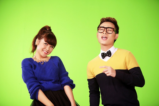 Dong Nhi hat vang 'Bon chu lam' cua Truc Nhan tren BXH Zing hinh anh