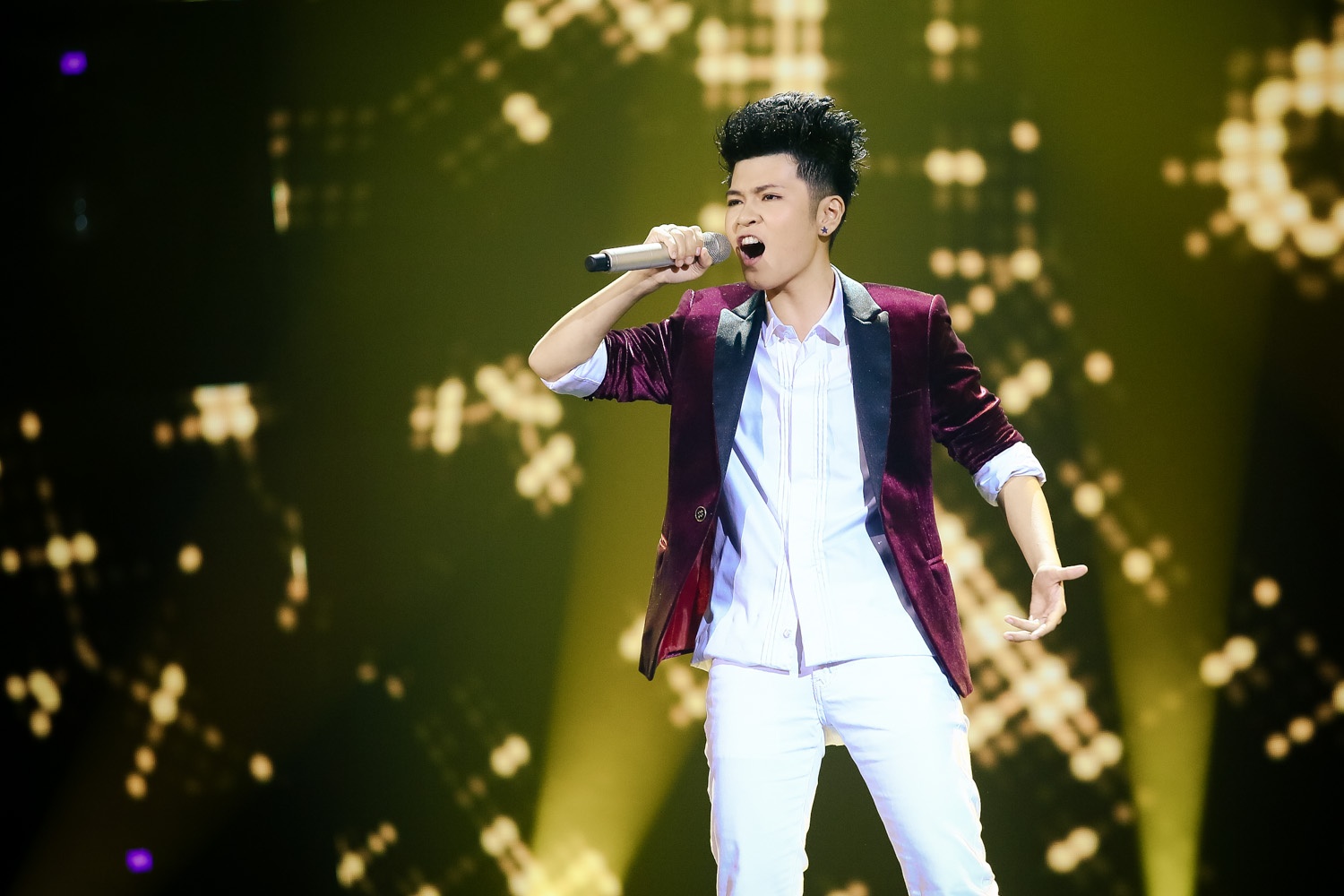 Tại vòng đối đầu, Thái Sơn – Linh K làm nên cuộc đối đầu nghẹt thở hơn bao giờ hết. Mặc dù nhận được lời khuyên từ Noo Phước Thịnh nhưng Linh K lại làm khó bản thân cô khi chọn ca khúc Thu cuối. Với ca khúc này, Linh K thiếu đi sự bùng nổ cần có mặc dù giọng hát của cô làm người nghe phấn khích.