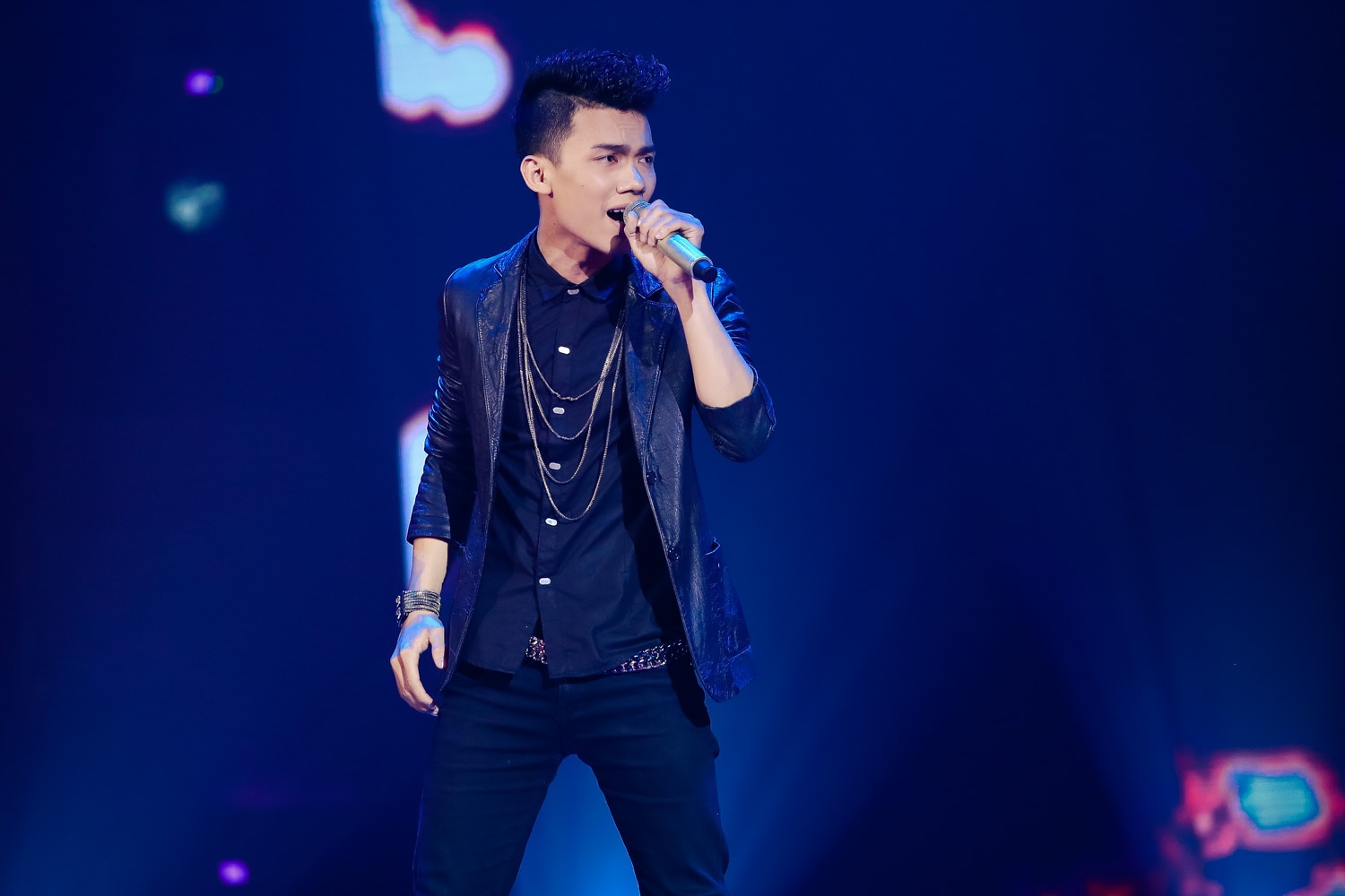 Cũng như đối thủ, Thái Sơn chọn ca khúc khó Chơi vơi tôi ru tôi vì muốn thử thách bản thân. Dù không được đánh giá cao như bài đầu nhưng quán quân Tiếng ca học đường 2009 đã làm hết khả năng của anh.