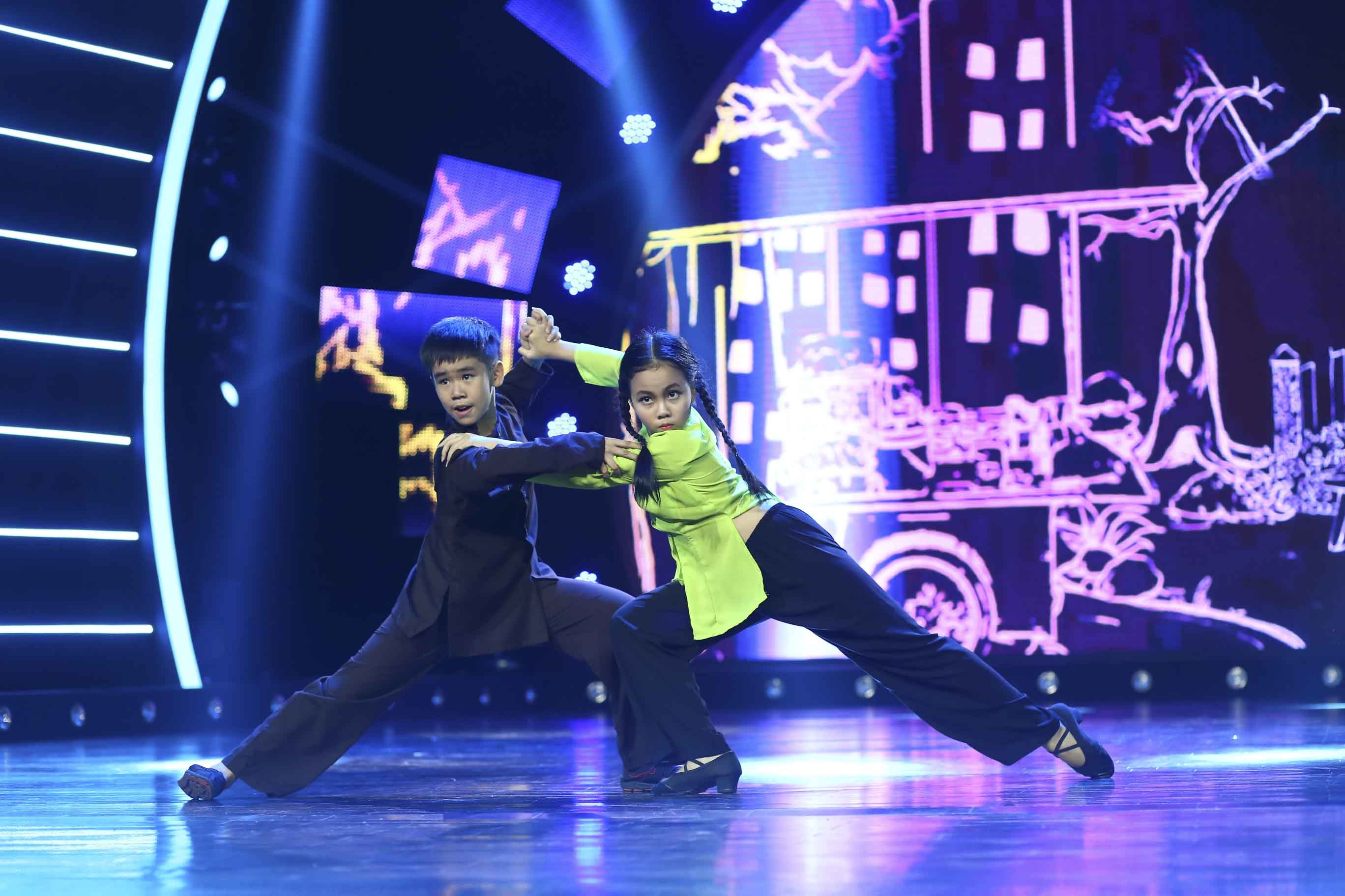 Tuấn Phong - Huyền Trâm...