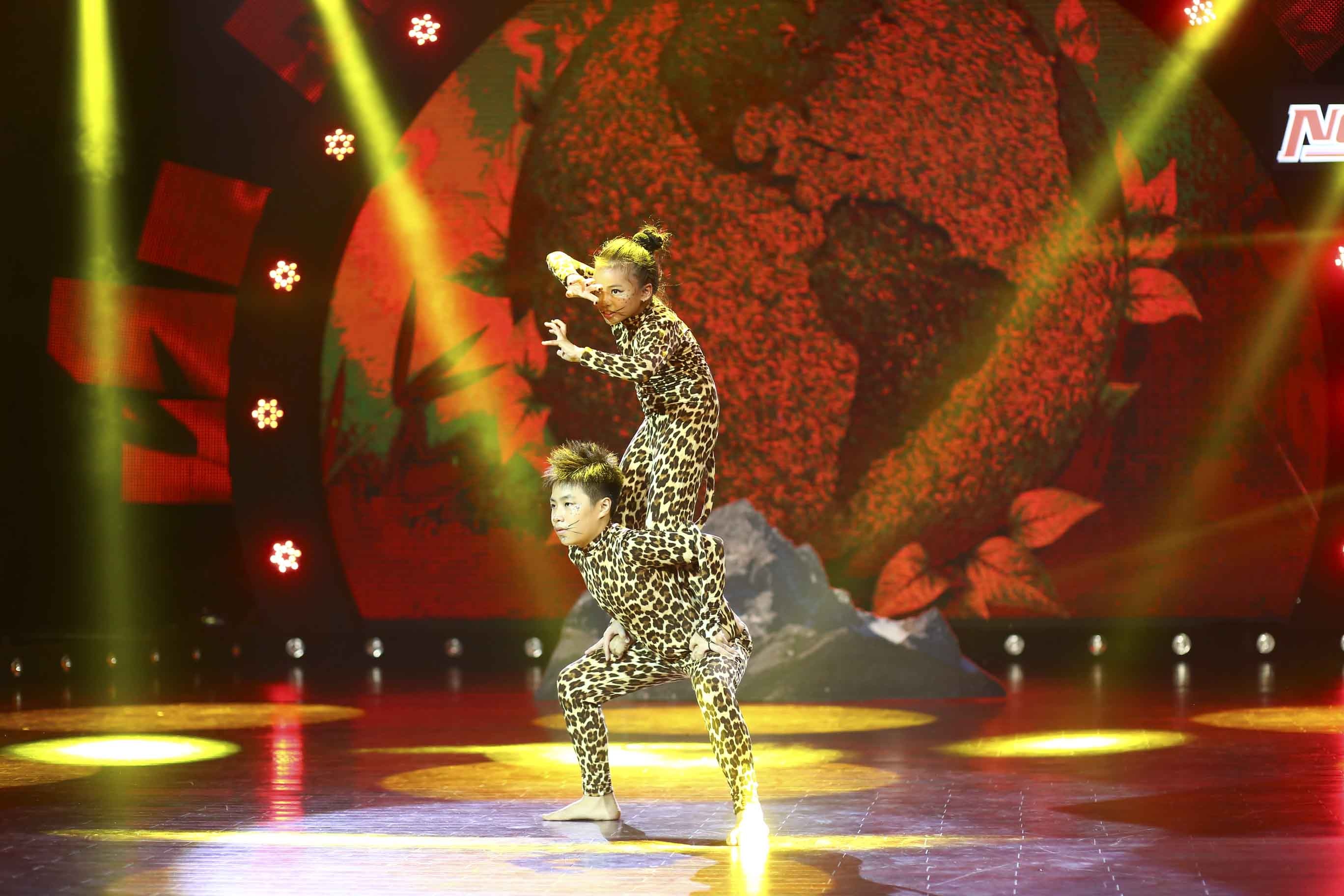 ... và cặp đôi Tường Thông, Phục Nhi