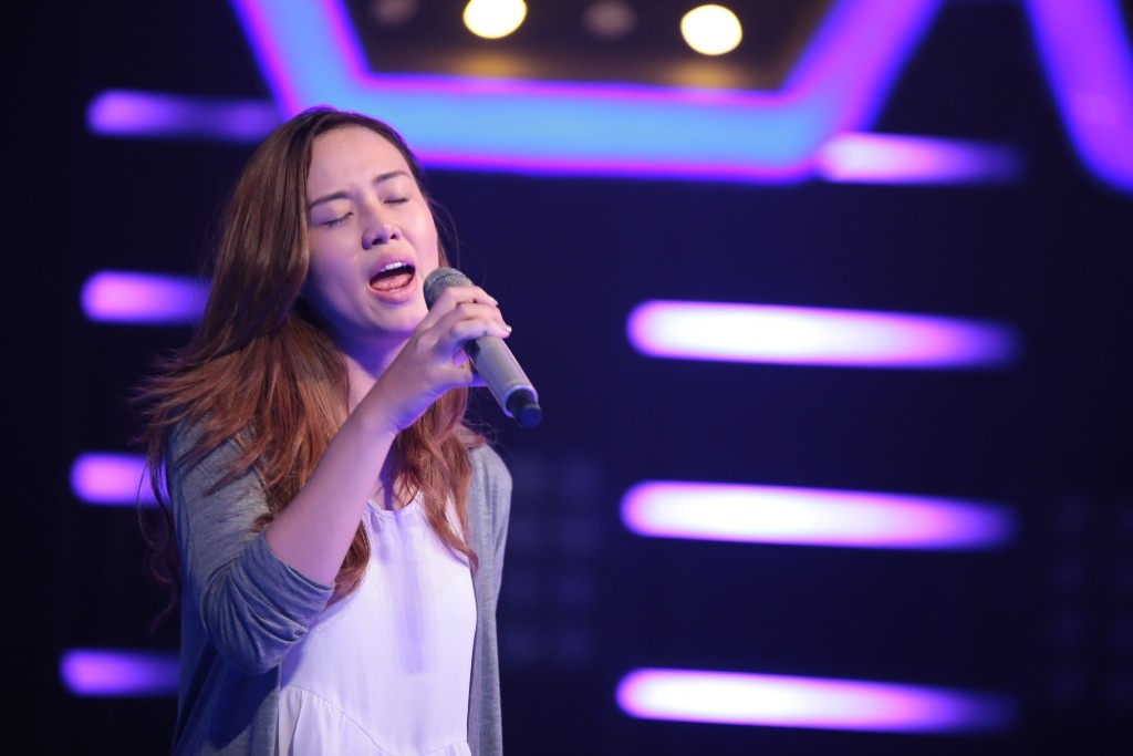 Kim Vân đang tập luyện cho đêm thi tuần này.