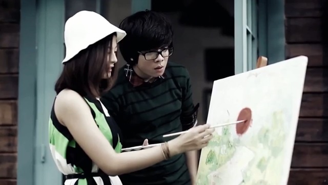 Hình ảnh trong MV Mơ hồ.