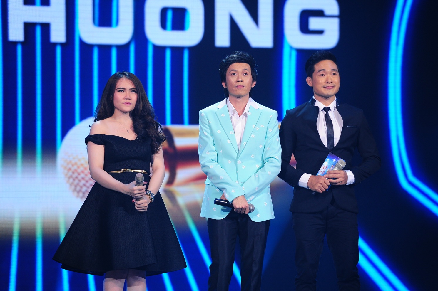 Ca khúc này không phù hợp cho lần thi quyết định, giọng hát của cô cũng bị yếu đi hẳn nhưng nhạc sĩ Đức Huy lại cố gắng khen ngợi thí sinh này. Thủ lĩnh của 100 giám khảo cho biết, anh thích “sự da diết khi tình yêu tan vỡ” trong giọng hát của Diễm Hương.