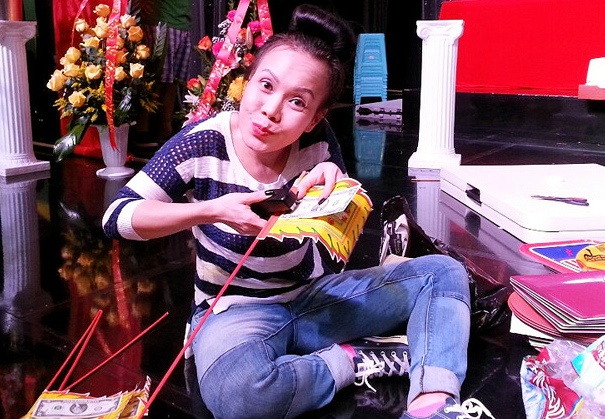 Viet Huong to chuc gio To nghe tai My hinh anh