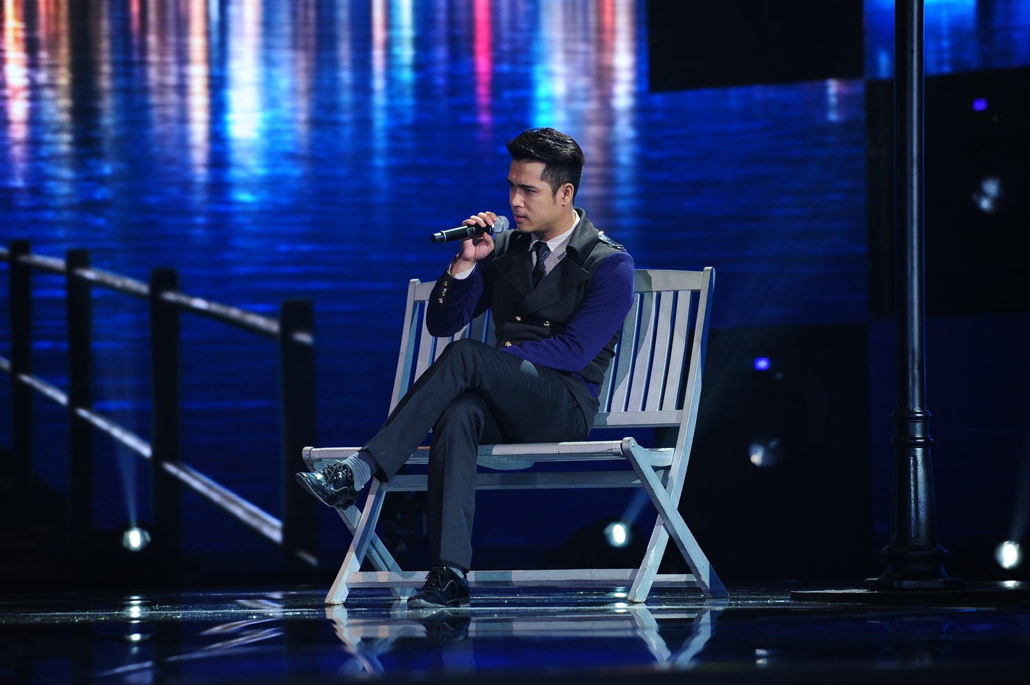 Nam ca sĩ họ Trương chọn ca khúc Yêu thôi mà của chính anh. Bài hát cũng không đặc biệt hơn đối thủ nhưng cách Trương Thế Vinh gằn giọng và nhả chữ khiến người nghe cảm thấy nặng nề. Tuy nhiên, tỷ số 62/39 lại dành cho Trương Thế Vinh làm không ít người ngạc nhiên.